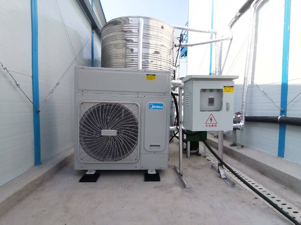 美的空氣能鄭州常莊中學(xué)項(xiàng)目部